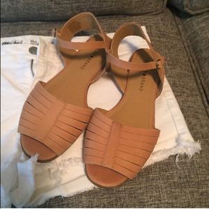 Lucky Brand nude sandals